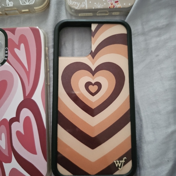 IPhone 11pro case bundle - Picture 1 of 2